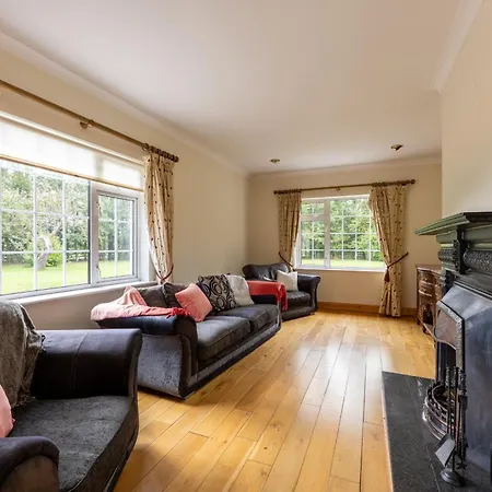 Ballyneill * Carrick-on-Suir